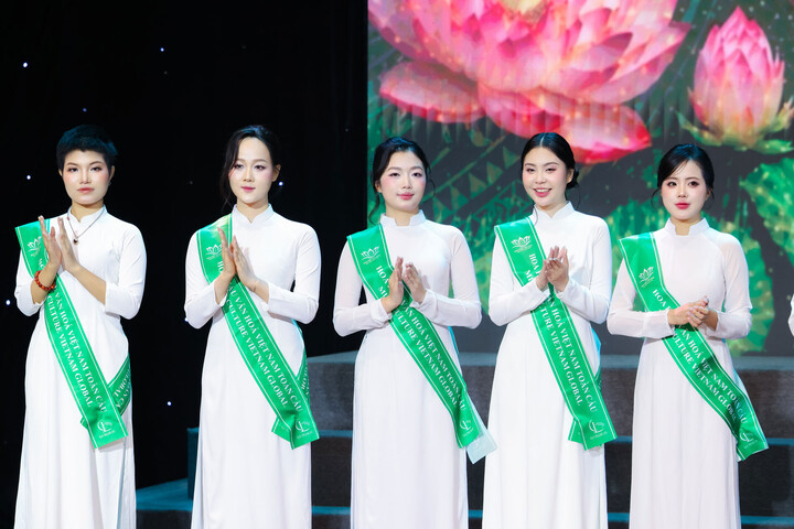 Các thí sinh tại cuộc thi.