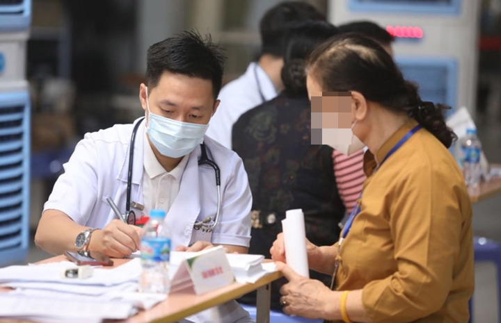 Tuổi trung niên cần tích lũy sức khỏe để về già sống khỏe mạnh.