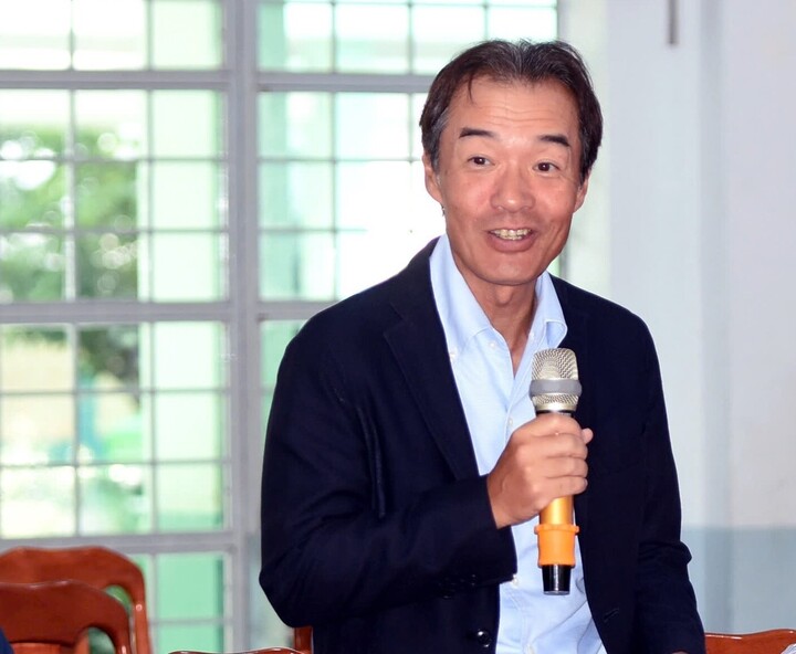 Ông Koichi Ozaki - Tổng Giám đốc Công ty Ajinomoto Việt Nam - tại buổi thăm trường Tiểu học Bình Đa ngày 5/5. (Ảnh: A Lộc)
