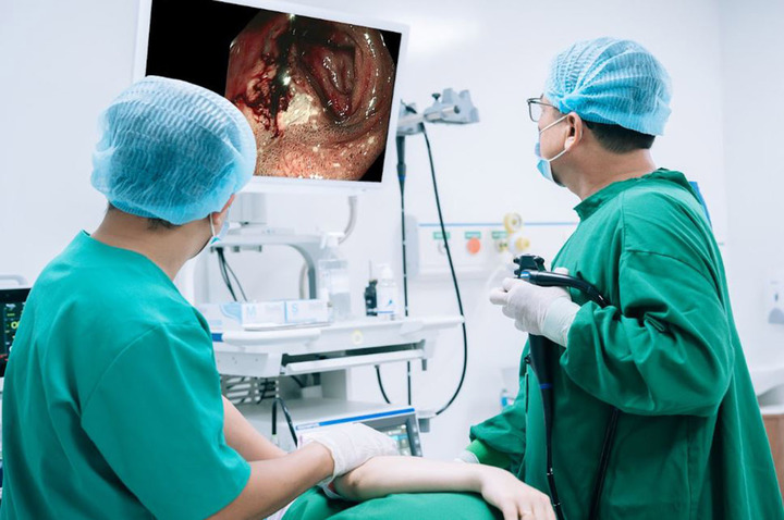 Các bác sĩ đã tiến hành can thiệp cầm máu tại vị trí tổn thương (Ảnh: BVCC)