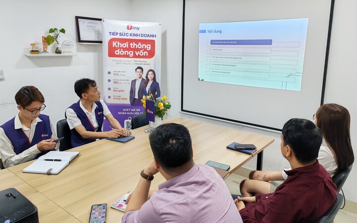 Hứa hẹn mang đến nguồn tài chính phù hợp cho sự phát triển bền vững của hộ kinh doanh, tiểu thương.