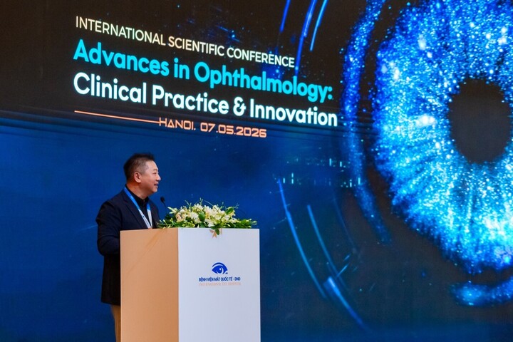 BS Nguyễn Đăng Dũng – Giám đốc Hệ thống Bệnh viện mắt Quốc tế DND - phát biểu tại sự kiện.