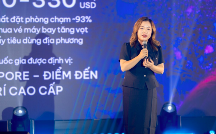 Bà Phạm Thái Hà (Giám đốc điều hành VEC) trình bày về ngành công nghiệp văn hóa và kinh tế thể thao - Từ trải nghiệm đến động lực tăng trưởng.