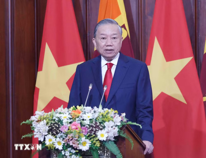 Tổng Bí thư, Chủ tịch nước Tô Lâm phát biểu tại buổi gặp gỡ báo chí nhân thăm cấp Nhà nước Sri Lanka. (Ảnh: TTXVN)