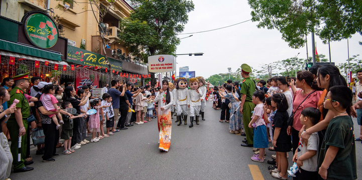 Việc tổ chức Liên hoan lần này chính là tiền đề quan trọng để từng bước xây dựng hồ sơ khoa học, hướng tới trình UNESCO công nhận rối nước là di sản văn hoá phi vật thể của nhân loại.