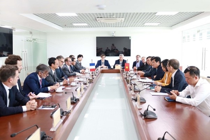 Quang cảnh buổi làm việc giữa phái đoàn của Pháp và Bộ Xây dựng. (Ảnh: Bộ Xây dựng)