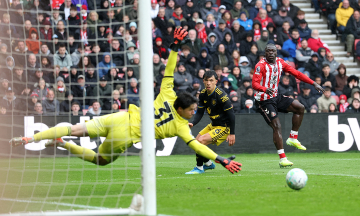 Sunderland chiếm ưu thế. (Ảnh: Reuters)