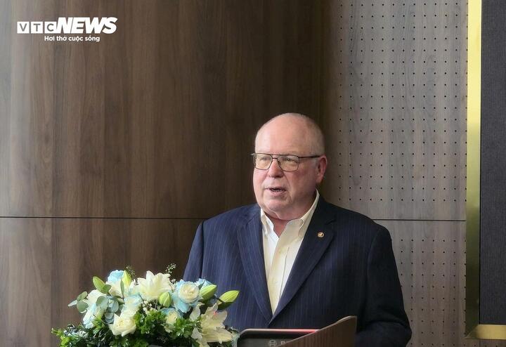 ông James Voss, Phó Chủ tịch EXCEL Services Corporation, phát biểu Diễn đàn Đổi mới sáng tạo Việt Nam - Mỹ.