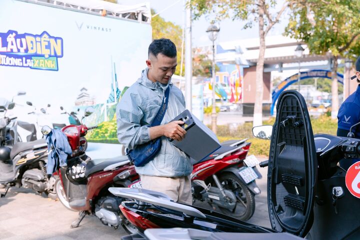 Những mẫu xe đổi pin thu hút sự quan tâm lớn của khách hàng tại sự kiện “Đổi xăng lấy điện - Cùng VinFast kiến tạo tương lai xanh”.