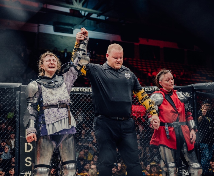 Armored MMA thu hút cả nữ giới tham gia