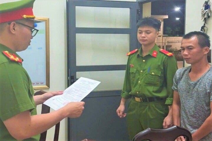 Tài xế bị khởi tố. (Ảnh: CACC)