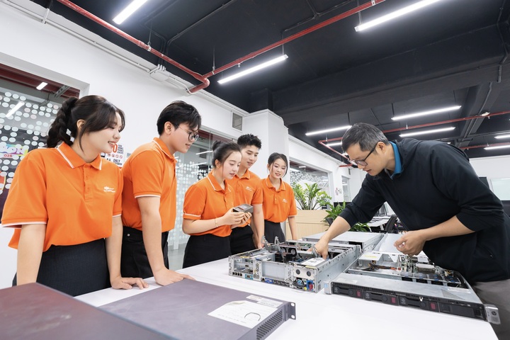 Trường Đại học FPT hướng tới đẩy mạnh các hoạt động đào tạo, nghiên cứu và ứng dụng công nghệ nhằm đáp ứng nhu cầu của xã hội.