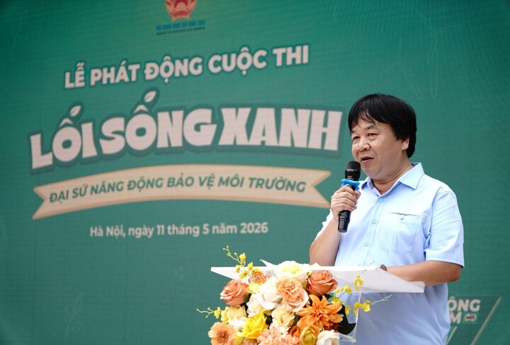 Nhà báo Phan Việt Hùng - Phó Tổng biên tập Báo Thiếu niên Tiền phong và Nhi đồng - chia sẻ tại lễ phát động cuộc thi.