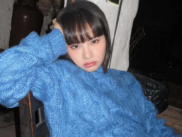 Ngoài ra, Miu Lê cũng tiết lộ cô tháo sụn mũi sau 17 năm vì không còn thích nữa. "Trước đây tôi thấy chiếc mũi đó đẹp và phù hợp. Nhưng khoảng 3-4 tháng gần đây, tôi không còn thích cảm giác có vật cứng trong mũi nữa nên quyết định tháo ra”, cô nói.