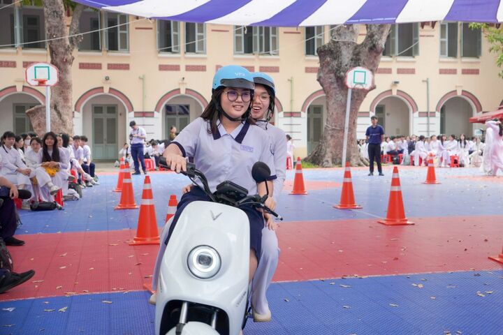 VinFast ZGoo: Nhỏ gọn cho học sinh, yên tâm cho phụ huynh - 1