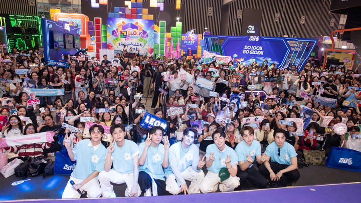 Gian hàng VTC với Audition đã thu hút được đông đảo khách tham qua và game thủ ghé thăm. (Ảnh: VTC)