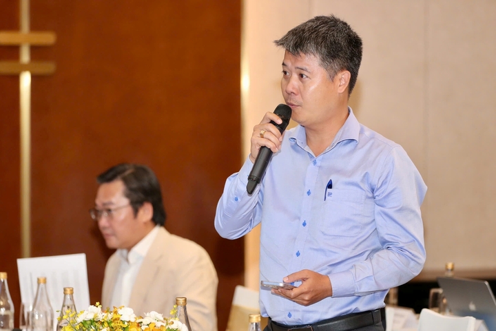 Ông Lê Quang Đạo, Trưởng phòng Phòng Hạ tầng kỹ thuật, Sở Xây dựng TP.HCM chia sẻ thông tin. (Ảnh: Đại Việt)