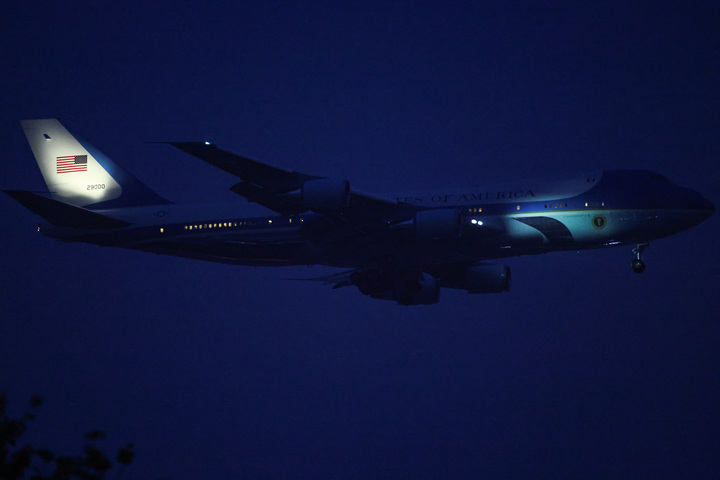Máy bay Air Force One.