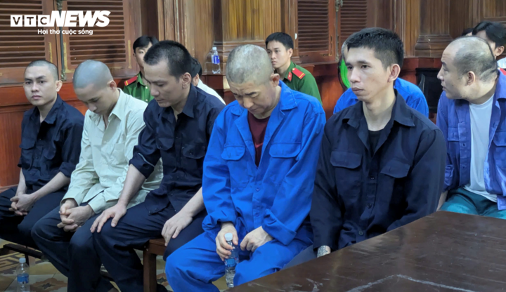 Các bị cáo tại phiên tòa.