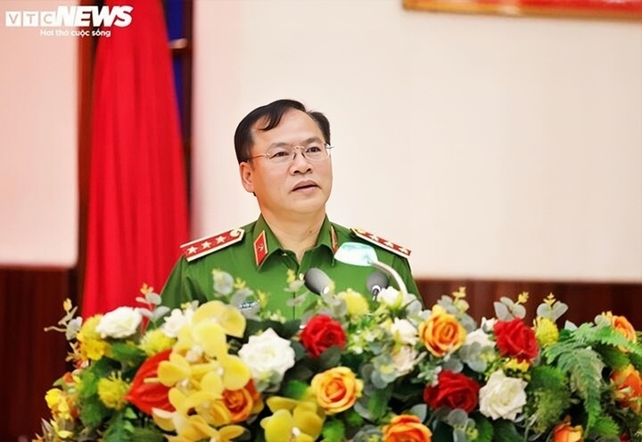 Thượng tướng Nguyễn Văn Long, Thứ trưởng Bộ Công an, Thủ trưởng Cơ quan Cảnh sát điều tra phát biểu tại buổi công bố chi tiết bắt giữ 2 nghi phạm cướp ngân hàng tại Gia Lai
