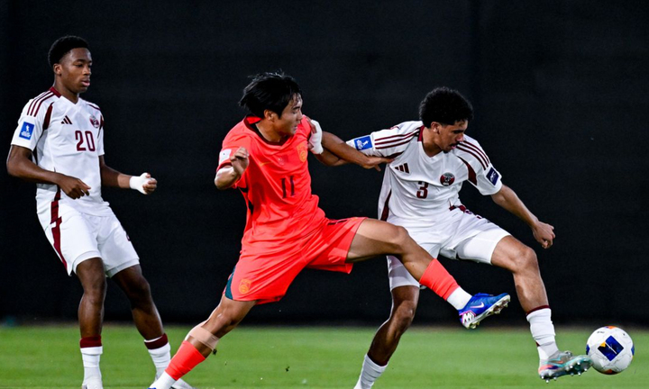 U17 Trung Quốc (áo đỏ) thắng U17 Qatar. (Ảnh: AFC)