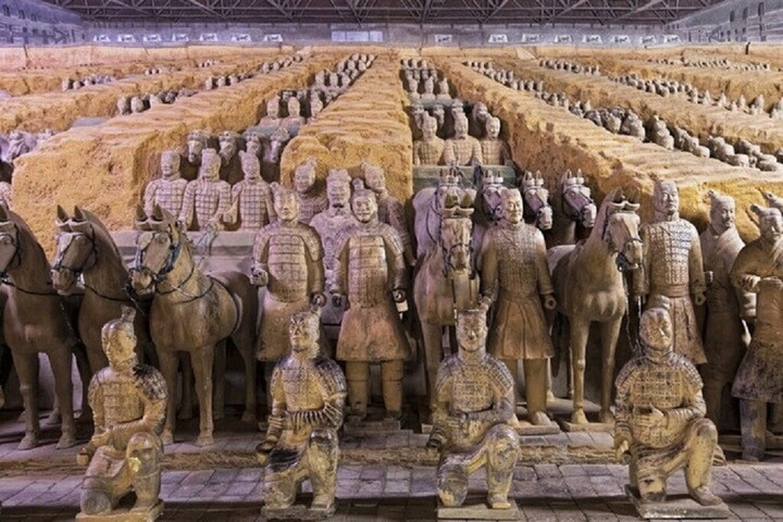 Đội quân đất nung trong lặng mộ Tần Thủy Hoàng.