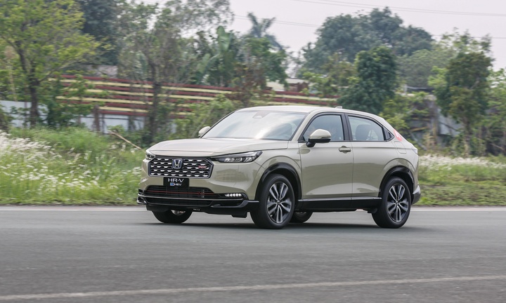 Honda HR-V sở hữu thiết kế thời thượng và cảm giác lái thể thao.