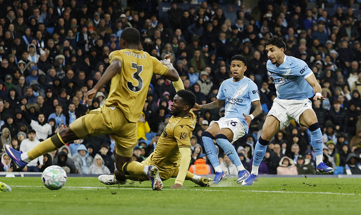 Man City đánh bại Crystal Palace 3-0. (Ảnh: Reuters)