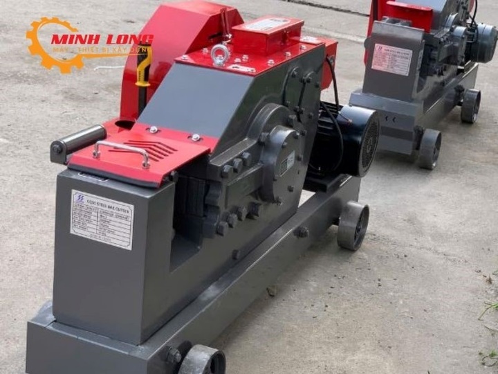 Tổng kho Minh Long phân phối đa dạng các dòng máy cắt sắt chất lượng.