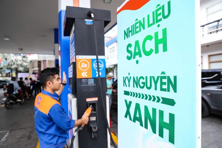 Petrolimex hoàn thành chuyển đổi sang kinh doanh xăng E10 từ 20/5. (Ảnh: Petrolimex)