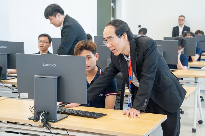 AI Lab của Trường Đại học Thăng Long tại NIC.