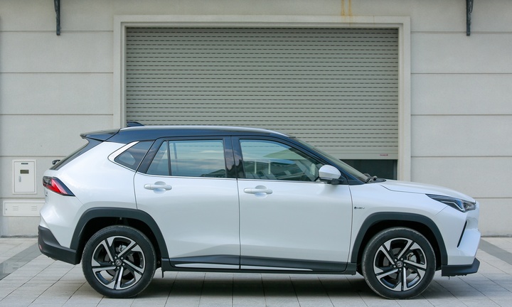 Toyota Yaris Cross duy trì sức hút ổn định nhờ kiểu dáng SUV đô thị.