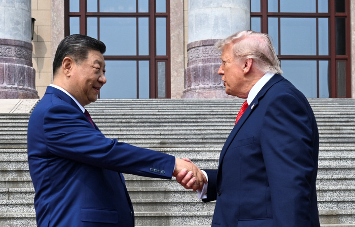 Khung cảnh Tổng thống Mỹ Donald Trump tham dự các hoạt động tại Đại lễ đường Nhân dân và chào Chủ tịch Trung Quốc Tập Cận Bình ngày 14/5/2026 tại Bắc Kinh, trong chuyến thăm tập trung vào thương mại, an ninh khu vực và củng cố quan hệ song phương giữa hai nền kinh tế lớn nhất thế giới. (Ảnh: Kenny Holston/Pool via Reuters)
