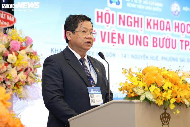 TS.BS Diệp Bảo Tuấn phát biểu tại Hội nghị. (Ảnh: BVCC)