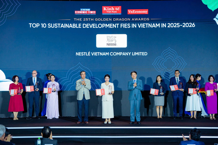 Nestlé Việt Nam được vinh danh Top 10 Doanh nghiệp FDI phát triển bền vững tại hạng mục Phát triển Chuỗi giá trị Nông nghiệp bền vững tại Lễ trao giải Rồng Vàng 2026.