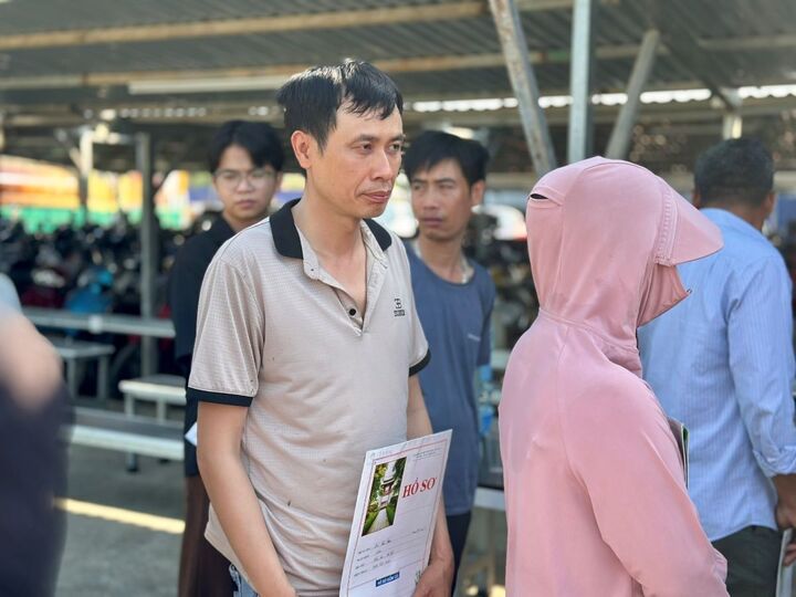 Người dân chen chân đăng ký việc làm tại siêu dự án KĐT Thể thao Quốc tế Hà Nội - 3