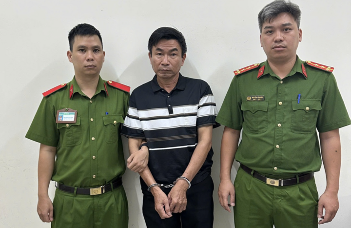 Bị can Nguyễn Duy Tấn tại cơ quan công an. (Ảnh: Công an cung cấp)