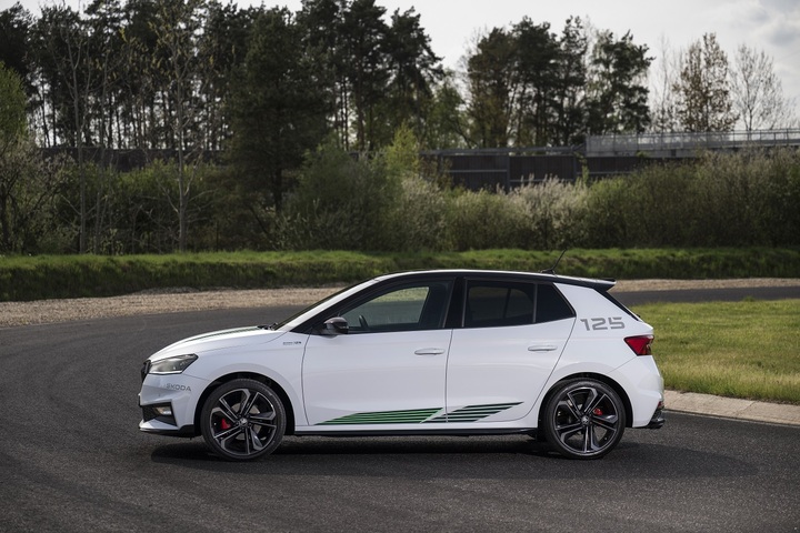 Cận cảnh Fabia bản giới hạn kỷ niệm 125 năm Skoda Motorsport - 3