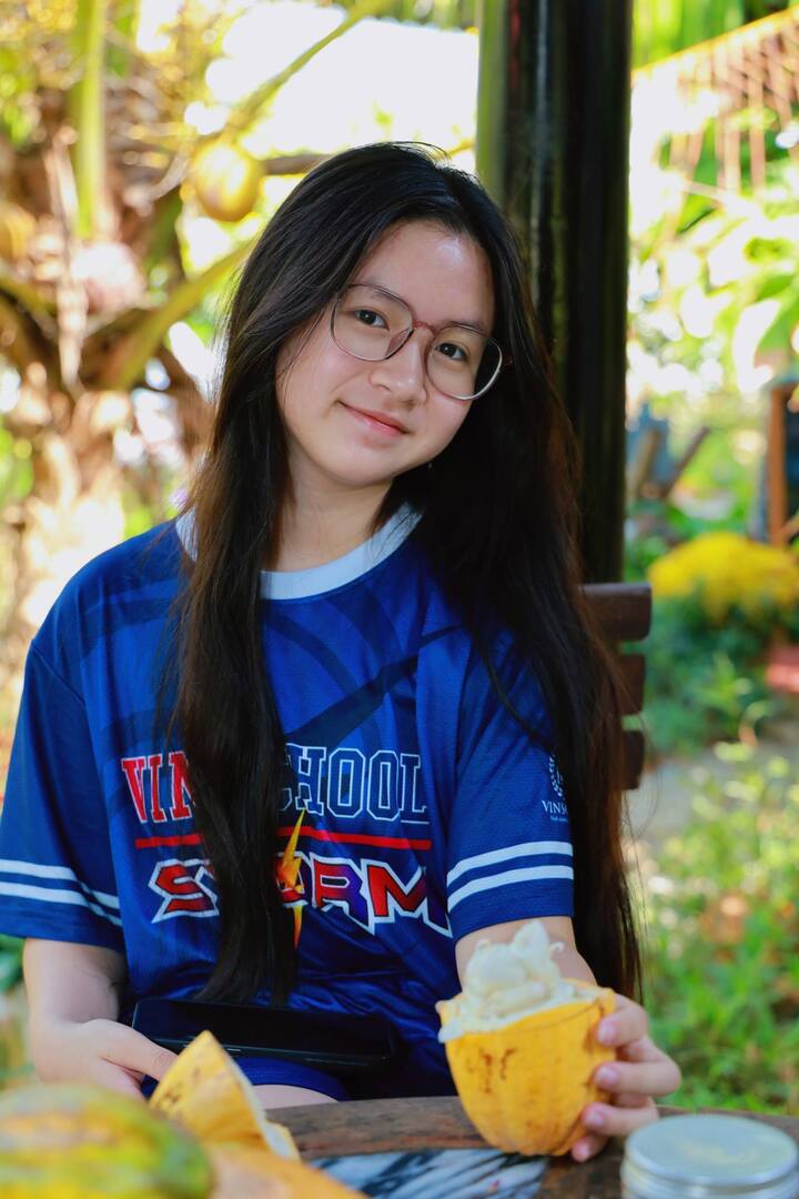 Nhiều năm nổi tiếng trong vai trò diễn viên nhí, Ngân Chi tìm kiếm bước ngoặt trưởng thành bằng một vai diễn trong phim "Đất Đỏ".