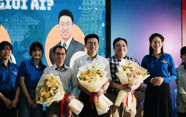 Gia Hy cũng tích cực chia sẻ ở các hội thảo chuyên môn, chương trình tập huấn AI tại Việt Nam.