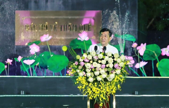 Phó Chủ tịch UBND tỉnh Nghệ An Thái Văn Thành phát biểu tại khai mạc Lễ hội Làng Sen năm 2026