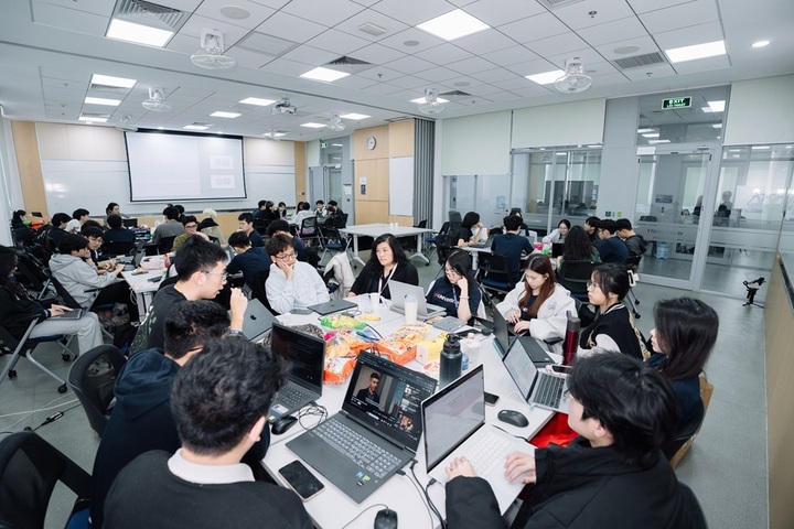 Asian Hackathon for Green Future hướng tới trở thành nền tảng thúc đẩy giao lưu, hợp tác xuyên biên giới của giới trẻ khu vực để phát triển những giải pháp thiết thực cho cộng đồng. (Ảnh: Trường ĐH VinUni)