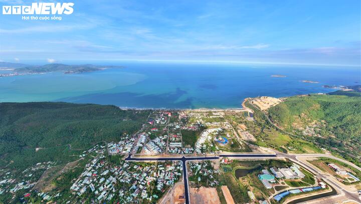 Ngày 19/5 UBND tỉnh Gia Lai thông tin, hiện tỉnh đang đẩy nhanh thủ tục triển khai Khu đô thị du lịch nghỉ dưỡng quốc tế biển Ghềnh Ráng - Vũng Chua gần 2.900 ha. Đồng thời xây dựng phương án di dời bệnh viện phong Quy Hòa để phục vụ dự án.