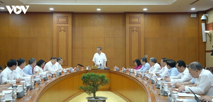Quang cảnh cuộc làm việc.