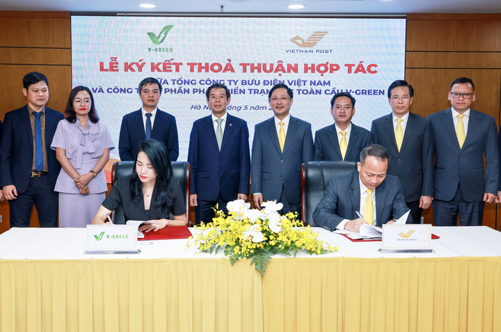 V-Green hợp tác Vietnam Post triển khai 16.000 tủ đổi pin xe máy điện - 1