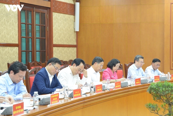 Các đại biểu tại buổi làm việc.