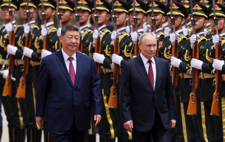 Chủ tịch Trung Quốc Tập Cận Bình chủ trì lễ đón Tổng thống Nga Putin.