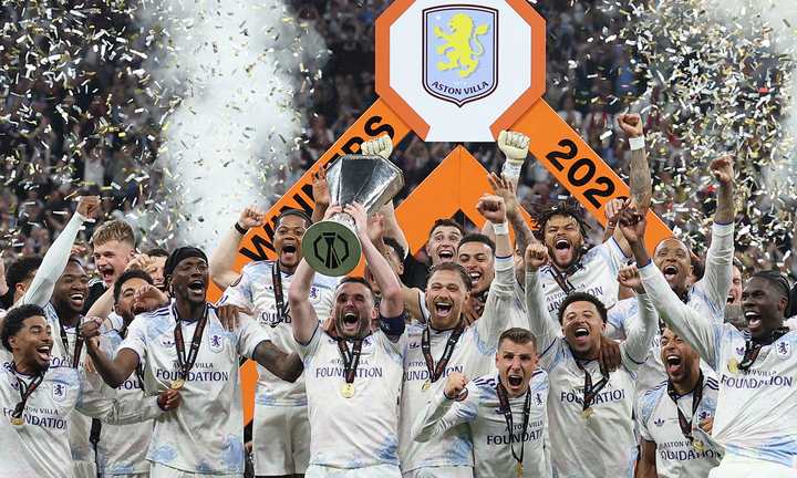 Aston Villa vô địch Europa League. (Ảnh: Reuters)
