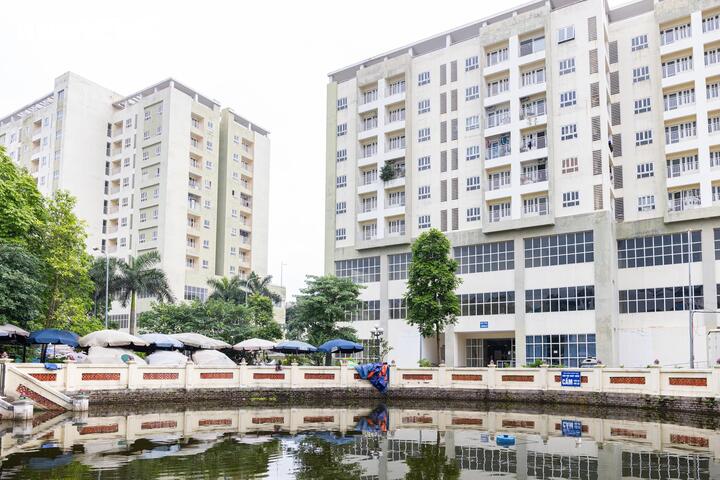 Một số cư dân chuyển về sinh sống cho biết khu tái định cư có không gian thoáng đãng, việc di chuyển vào trung tâm thành phố thuận tiện, hạ tầng và tiện ích xung quanh cơ bản đáp ứng nhu cầu sinh hoạt. Tuy nhiên, do dự án nhiều năm vắng người ở nên nhiều hạng mục đã xuống cấp, cần được sửa chữa, bảo dưỡng đồng bộ để đảm bảo cảnh quan và điều kiện sinh sống.