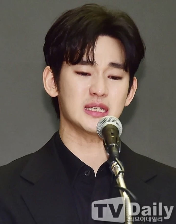 Cảnh sát cho biết các hình ảnh được cho là hội thoại giữa Kim Soo Hyun và Kim Sae Ron mà Kim Se Ui công bố có dấu hiệu bị chỉnh sửa. Ảnh: TVdaily.
